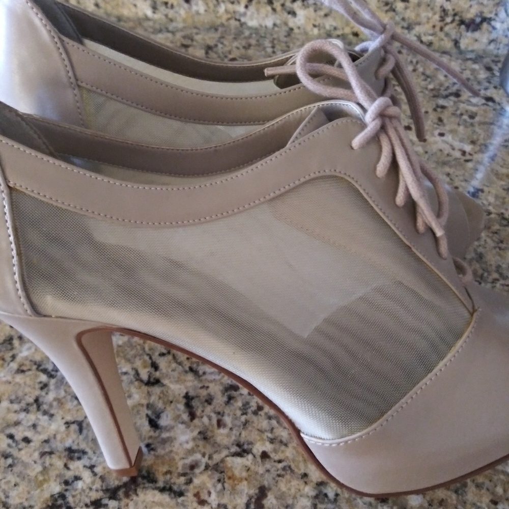 Women high heel